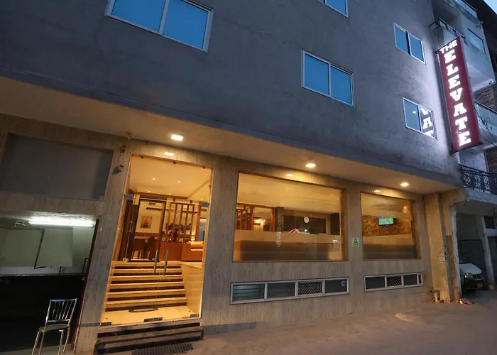 Hotel Elevate Inn - With Complimentary Pickup Or Drop Near Delhi Airport